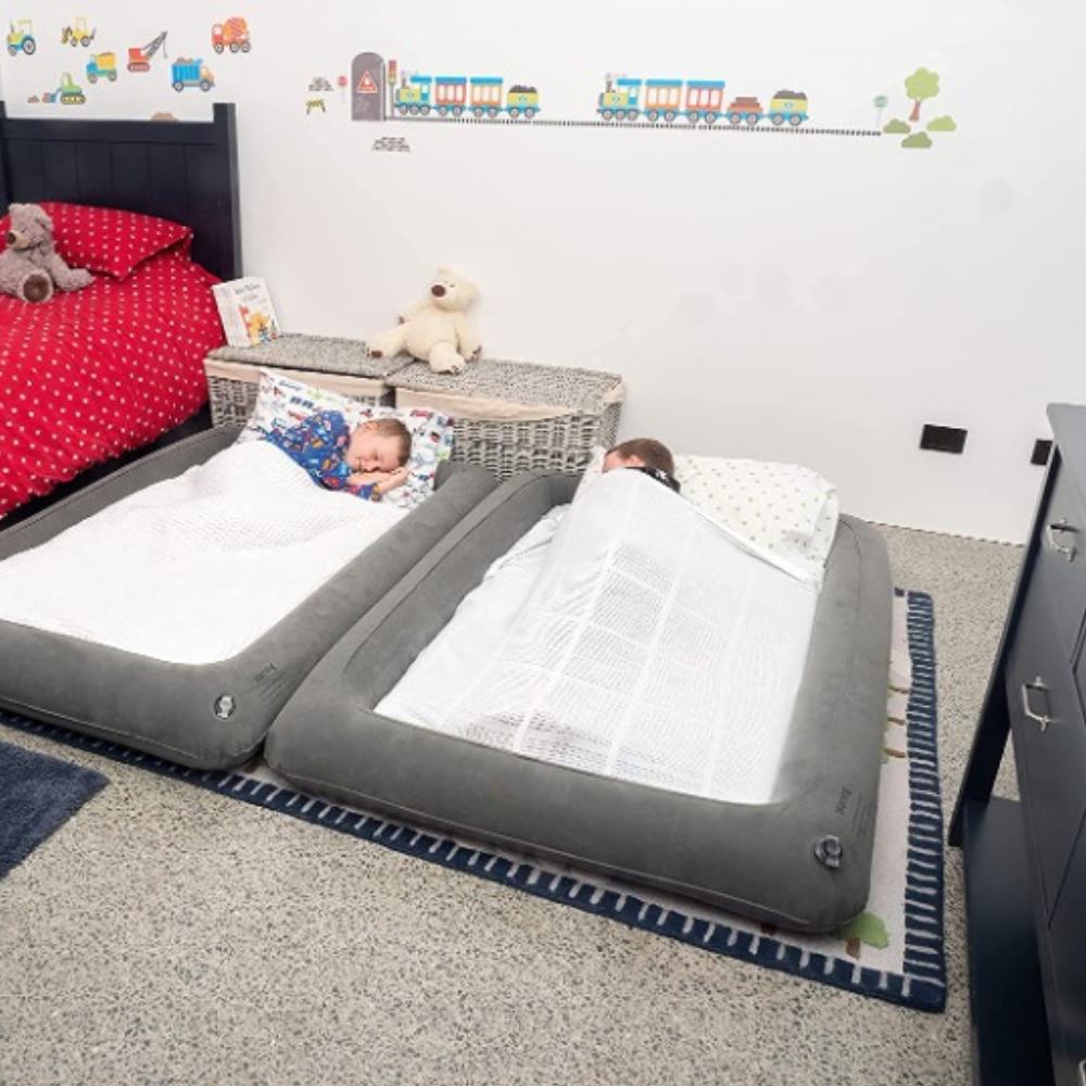 Inflatable Toddler Travel Bed: image 12